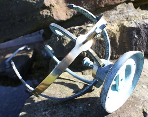 Cadran solaire en bronze