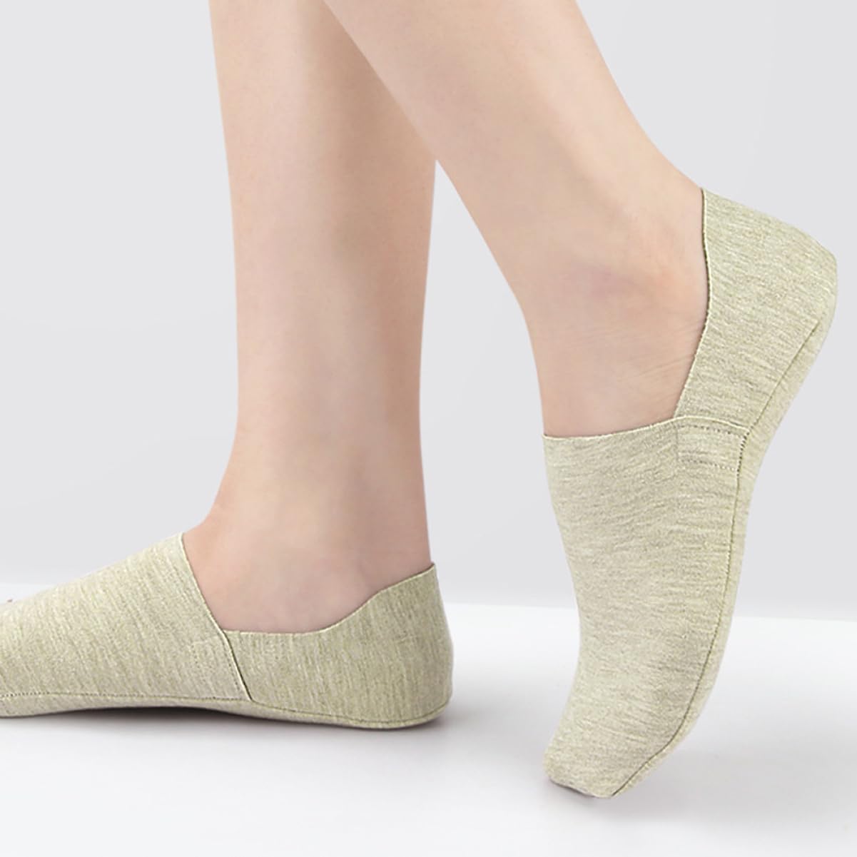 CALLARON 3 Pairs Womens Invisible Low Cut Socks Soft Comfortable Short Socks for Running Non Slip Heel Fashionable Colors