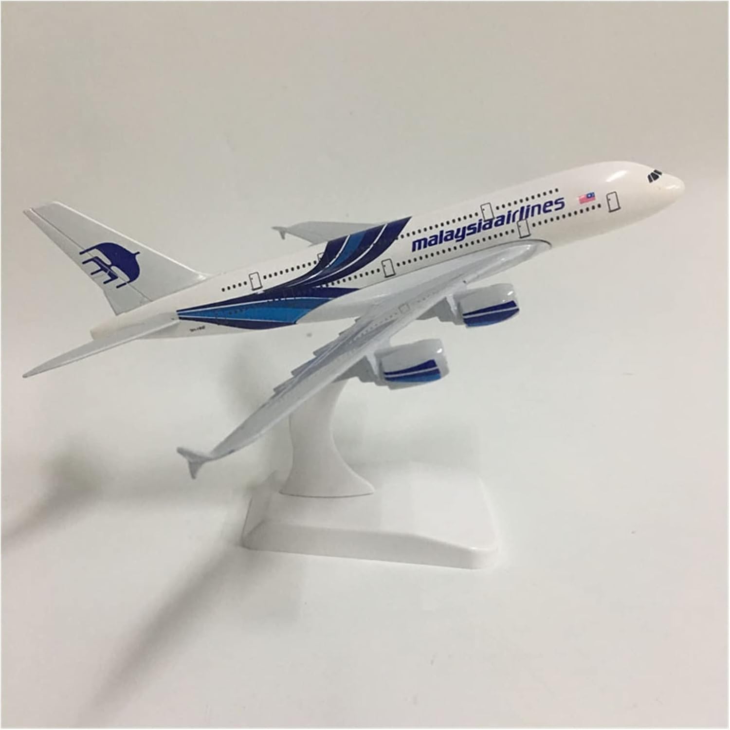 20Cm for Malaysia Airlines Airbus A380 Die Cast Metal Aircraft Model 1:300 Static Toy Hobby Playgame Kit