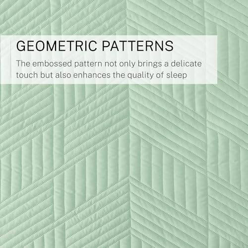 Exclusivo Mezcla Ultrasonic Full Queen Quilt Bedding Set, Lightweight Mint Green Bedspreads Soft Modern Geometric Coverlet Set for All Seasons (1 Quilt and 2 Pillow Shams)