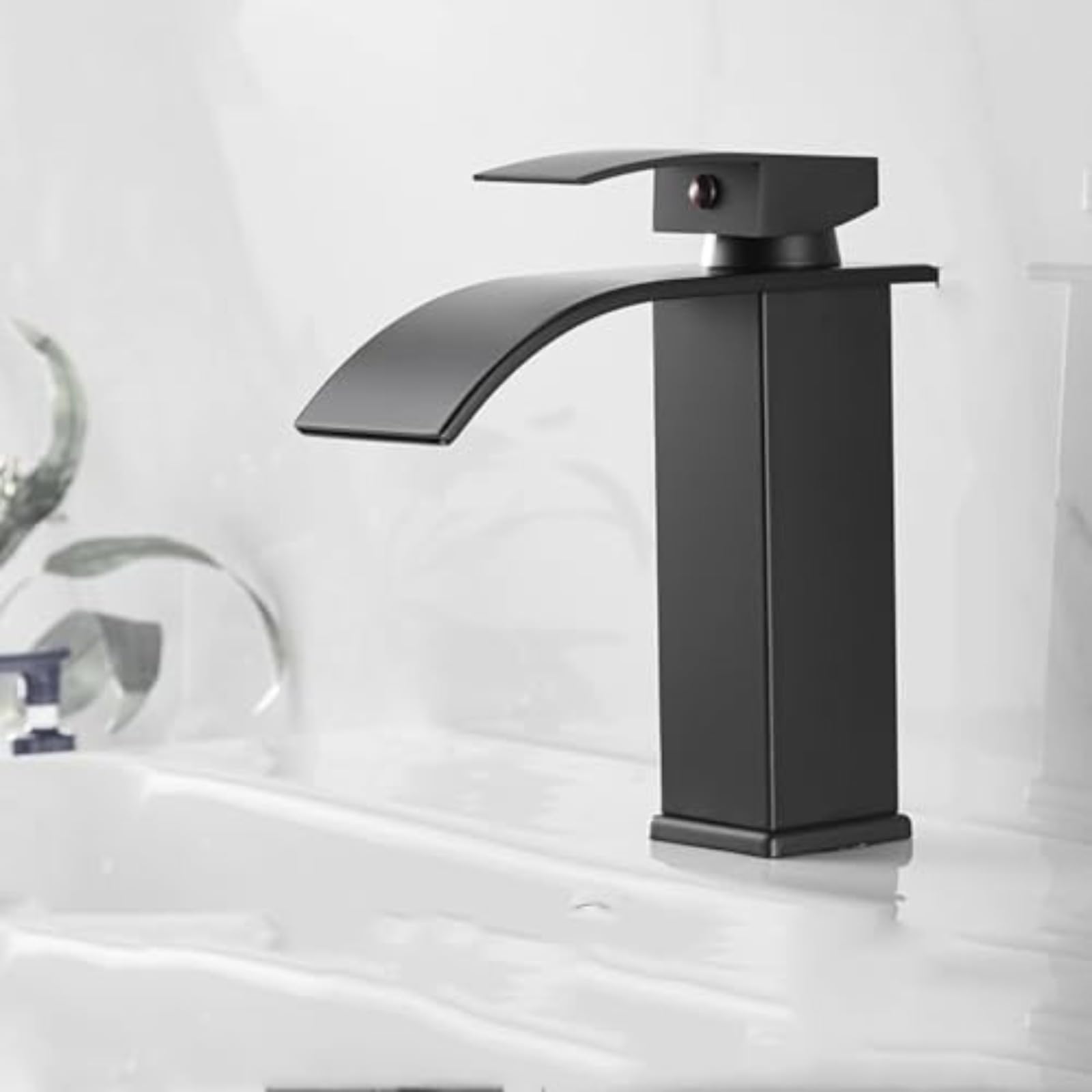 Robinet cascade pour lavabo moderne pour transformer votre salle de bain