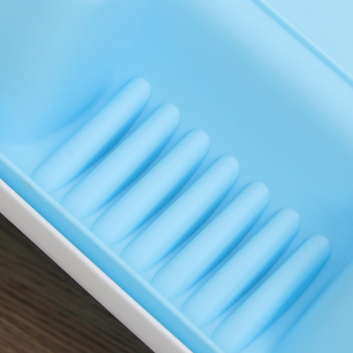 BESPORTBLE Semi-Enclosed Cat Litter Box Plastic Toilet for Easy Cleaning for Cat and Comfortable Use