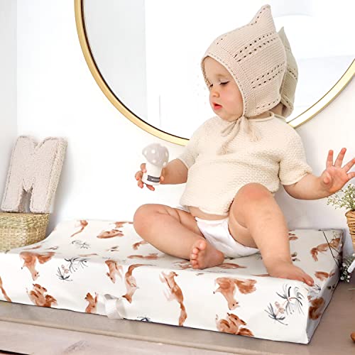 Image of GRSSDER Stretch Ultra Soft Jersey Knit Changing Pad Cover Set 2 Pack, Change Table Pad Covers Fit 32 inch /34 inch x 16 inch Pads Safe and Snug, Pretty Pattern for Boys and Girls, Cute Jungle Squirrels and Animals