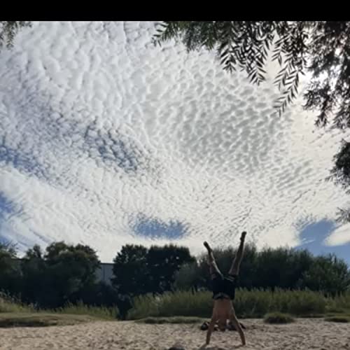 Amazon MusicでNikArrowのBEST DAY EVER`を再生する