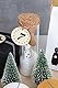 Rayher Adventskalenderzahlen Holz, runde Holz-Anhänger, 4 cm ø, mit Zahlen 1 – 24, mit weihnachtlichen Motiven verziert, 24 Stück + Jutekordel, Zahlen für Adventskalender, 46715000