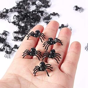 Atyhao 50 stks 2 cm Kleine Zwarte Plastic Nep Spider Speelgoed Halloween Funny Joke Prank Realistische Props…