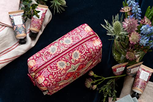 William Morris At Home Strawberry Thief Trousse de Toilette Rouge Framboise Taille M | Articles de Toilette et Produits de beauté | Cuir Vegan | Imprimé Voleur de Fraises | Cadeau de Voyage Parfait – vue 5