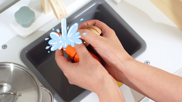 ROBOTIME Holz Spielküche Retro - Mit Mikrowelle & Eiswürfelspender