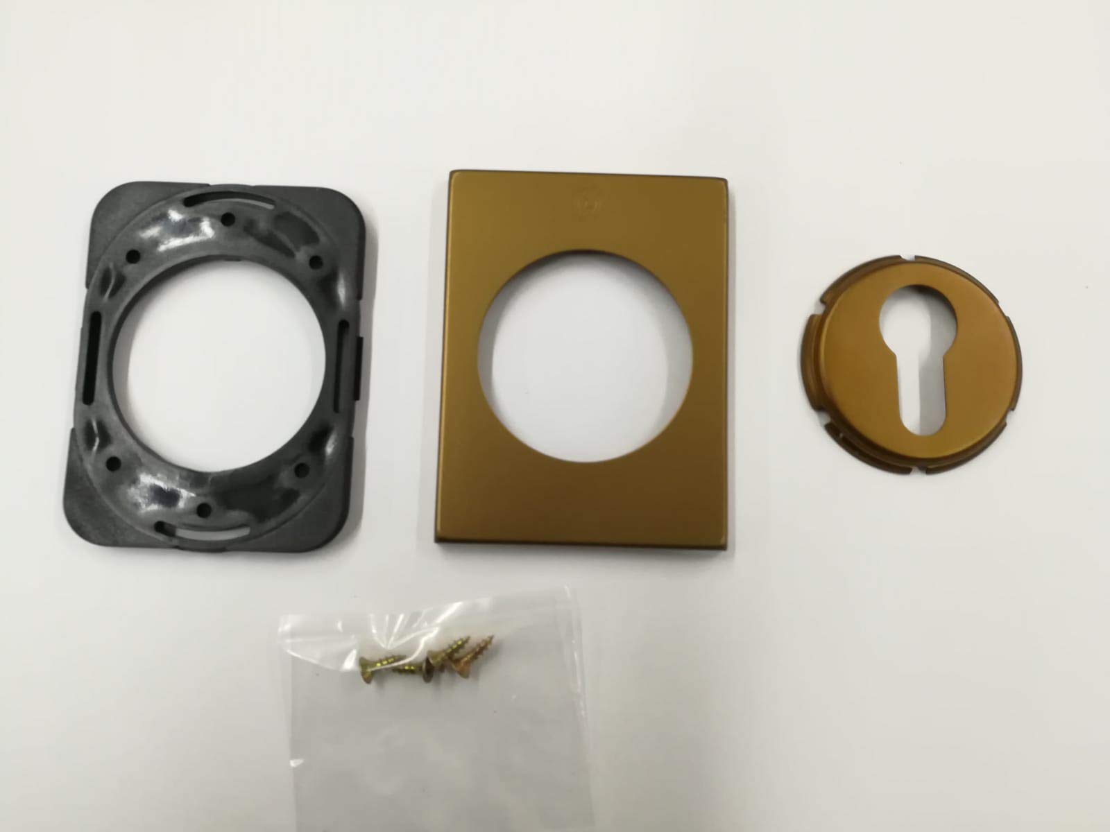 BOCCHETTA ROSETTA QUADRA PER PORTA PORTONE BLINDATO, PIASTRINA PER CILINDRO EUROPEO FINITURA ALLUMINIO BRONZATO F4 82X62 COMPLETA DI VITI DI FISSAGGIO SECUREMME