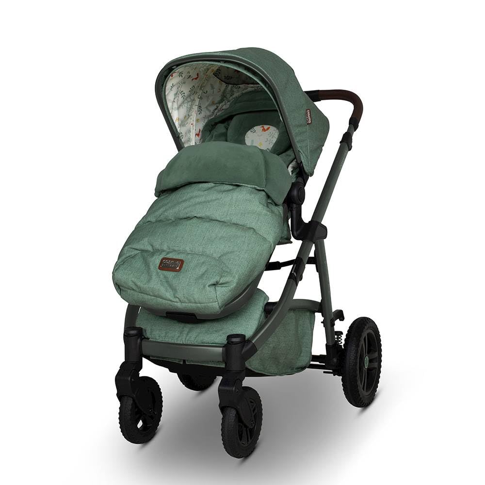 Cosatto Wow 3 Travel System Bundle mit i-Size Babyschale (Meadow) | 3 in 1 Kinderwagen ab Geburt bis 25kg mit Babywanne, drehbarer ISOFIX Basis, Fußsack und Wickelrucksack