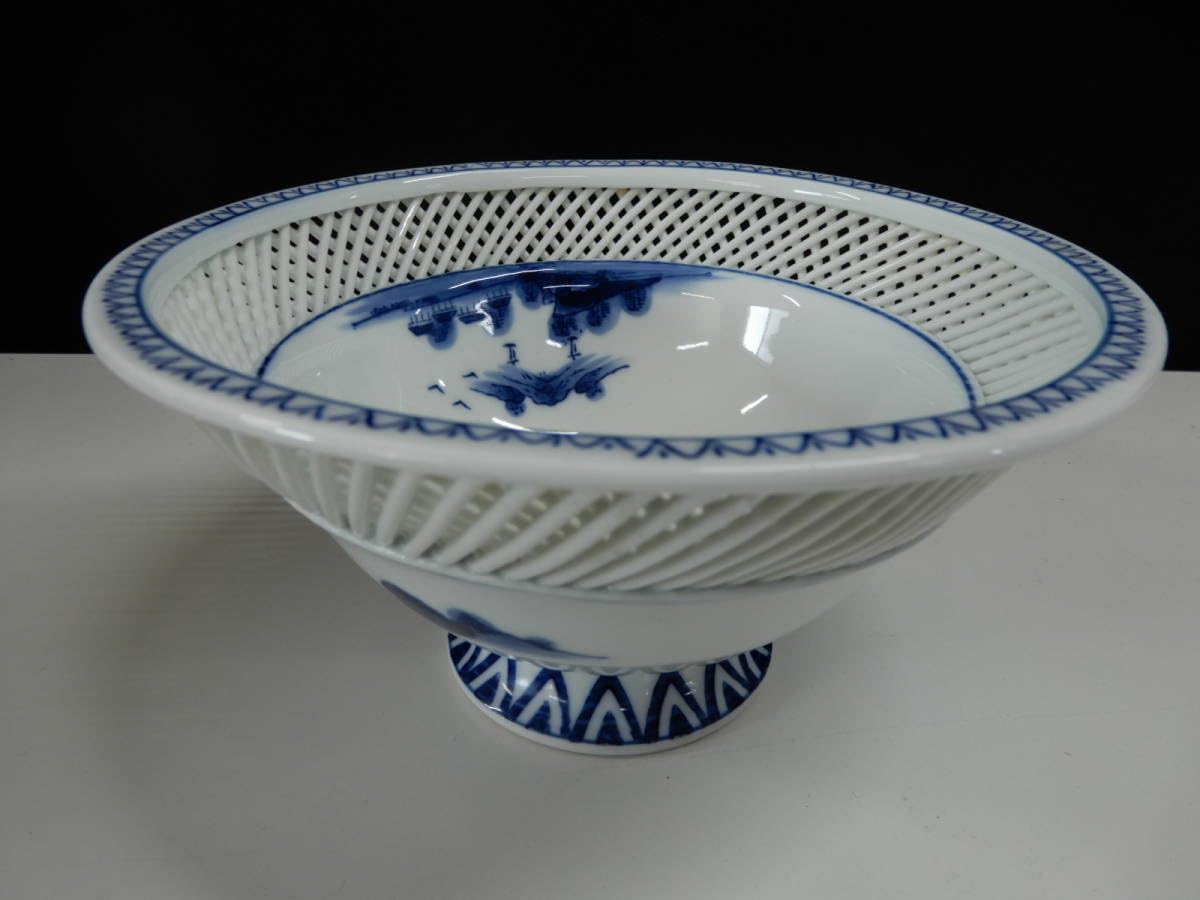 Amazon.co.jp: 銀の斧有田焼琴峰作籠目焼鉢染付鉢直径18cm、高さ9.5cm