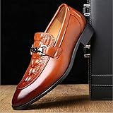 Un diseño limpio y atemporal construido para la longevidad; Ya sea en el trabajo, en una cita o en un clima tormentoso, dé un paso adelante con confianza en este par de distinguidas botas.
