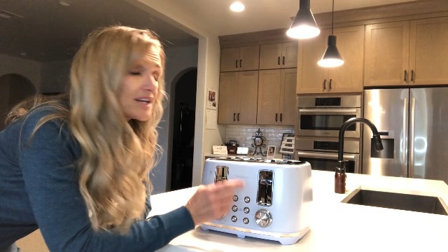 Amazon.com: 4 Slice Toaster, Extra Wide Slots, Longdeem Retro