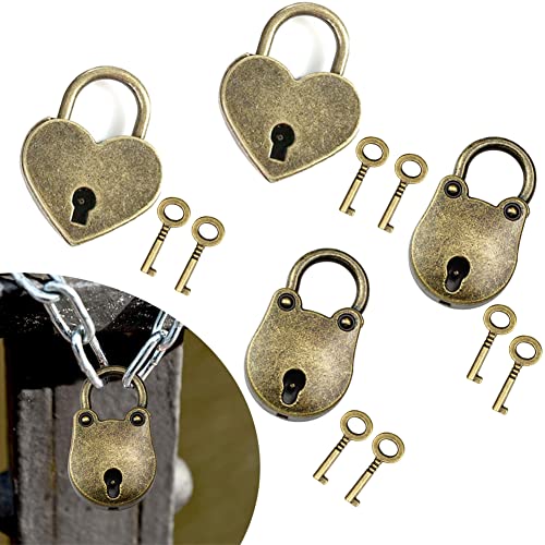 ❤️【Mini lucchetto in ottone antico】 Il mini lucchetto può essere utilizzato per bloccare bagagli, valigie, borsoni, zaini, borse, armadietti, frigoriferi e qualsiasi altra cosa che deve essere chiusa a chiave, è la scelta migliore per la sicurezza dei bagagli durante il viaggio. Puoi anche installarlo sul tuo portagioielli per mostrare il tuo gusto unico.
