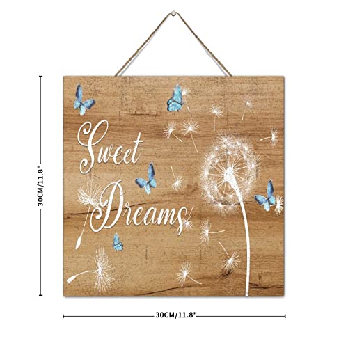 Décoration murale rustique en bois pour embellir un mur blanc de bureau