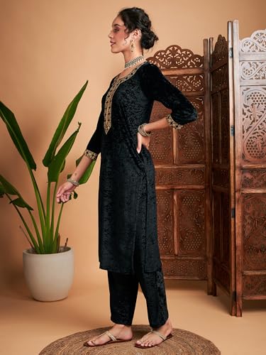 Image of Women Velvet Embroidered Straight Kurta