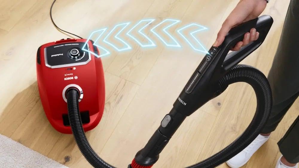 Bosch Serie 6 ProAnimal BGL6PET3 - Roja, rango de 12 m, filtro HEPA, 10 años de garantía del motor, eficaz contra el pelo de las mascotas