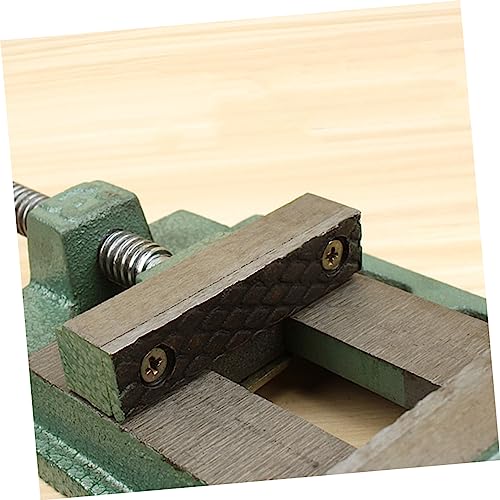 Perçage et fraisage précis grâce à cet étau de table pour menuiserie - 5