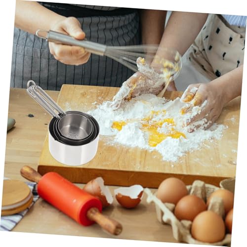 Ustensiles de mesure précise avec tasses et cuillères doseuses pour cuisine