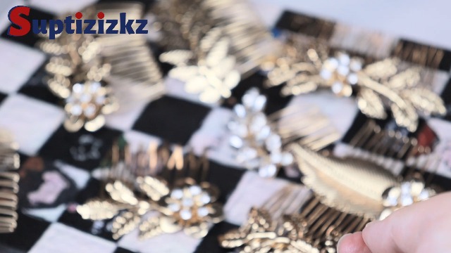 Amazon.com : 8 Pack Leaf Hair Side Combs for Women Girl  display picture 1