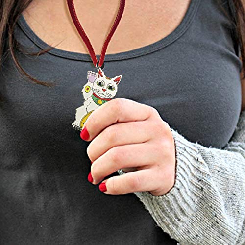 Chat de la chance Maneki-Neko en collier cordon noir, le cadeau symbolique idéal