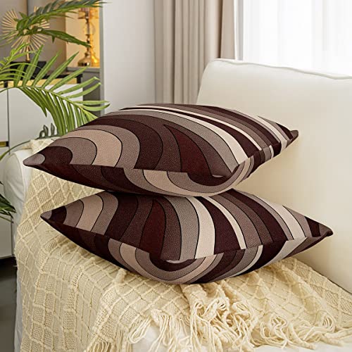 Housse de coussin pour rénover canapé motif géométrique marron 55 cm