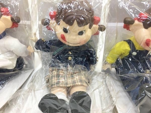 Amazon.co.jp: ⑩ ほぼ 不二家ペコちゃん フィギュア 3点セット