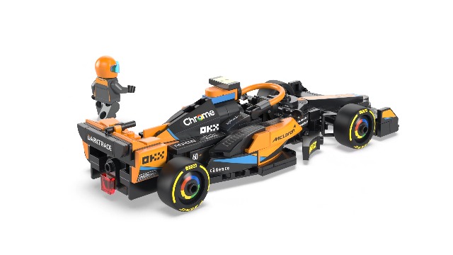 Amazon.com: LEGO Speed Champions 2023 McLaren Formula 1 Race Car