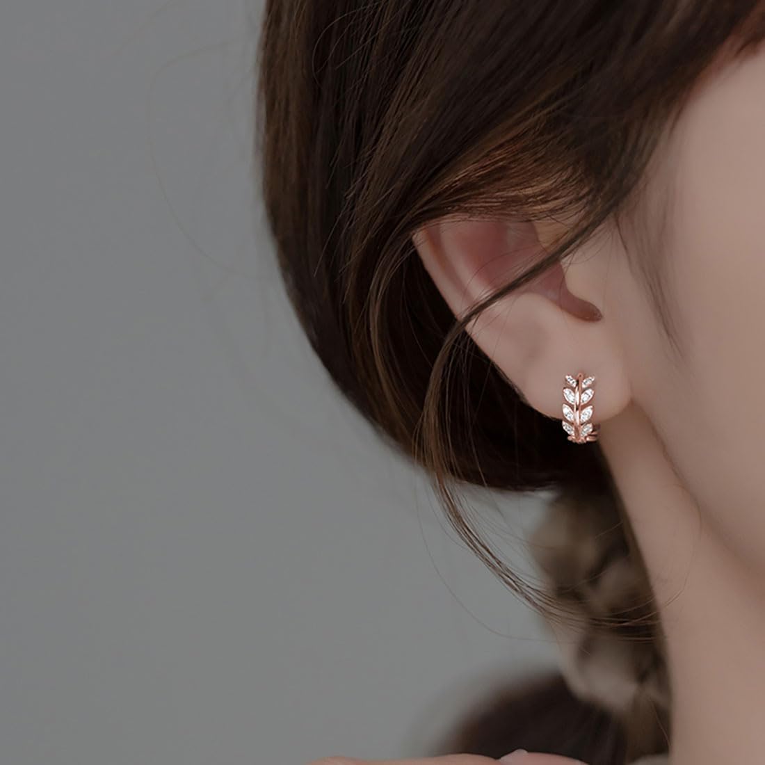 SLUYNZ Sterling Silver CZ Leaf Hoop Earrings for Women Teens Dainty Olive Leaf Hoop Earrings Huggie - Image 4