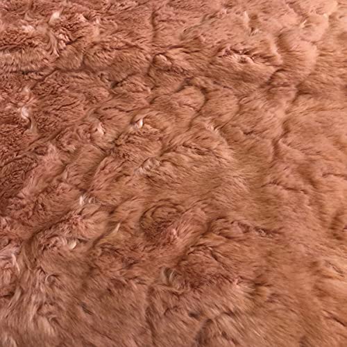 Tissu en fausse fourrure volumineux pour surmonter le froid hivernal avec style et confort