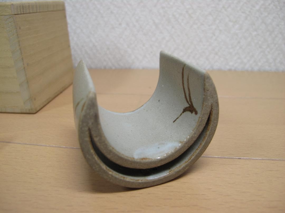 Amazon.co.jp: 茶道具 蓋置 屋島六万寺窯 三日月形に秋草の図 紀太隆志