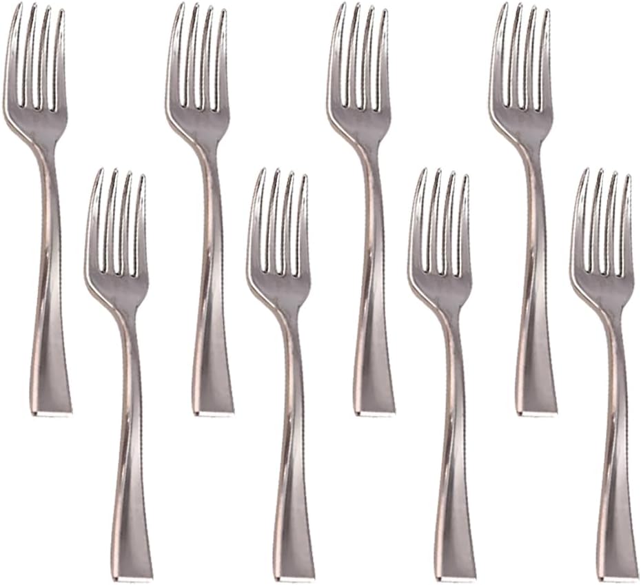 50 Pcs 10cm Disposable Dessert Spoons Mini Appetizer Spoons Tiny Cocktail Spoons Small Tasting Spoons Elegant Plastic Spoons Party Supplies Spoons for Ice Cream Cake Golden Spoons