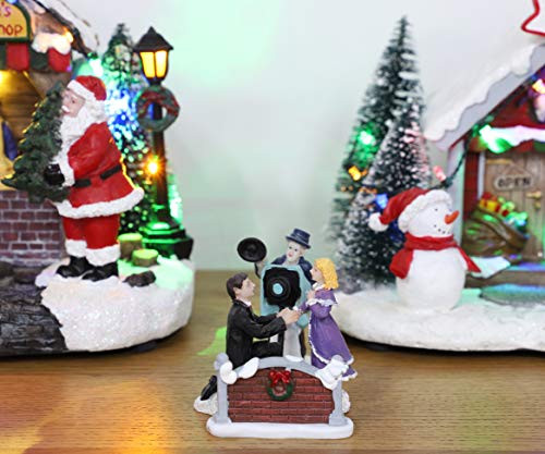 Toyland® Mini Resin Christmas Collectible Ornament - Village Scene Accessories - Christmas Figures (Proposal Scene 5cm x 5cm) - Image 2
