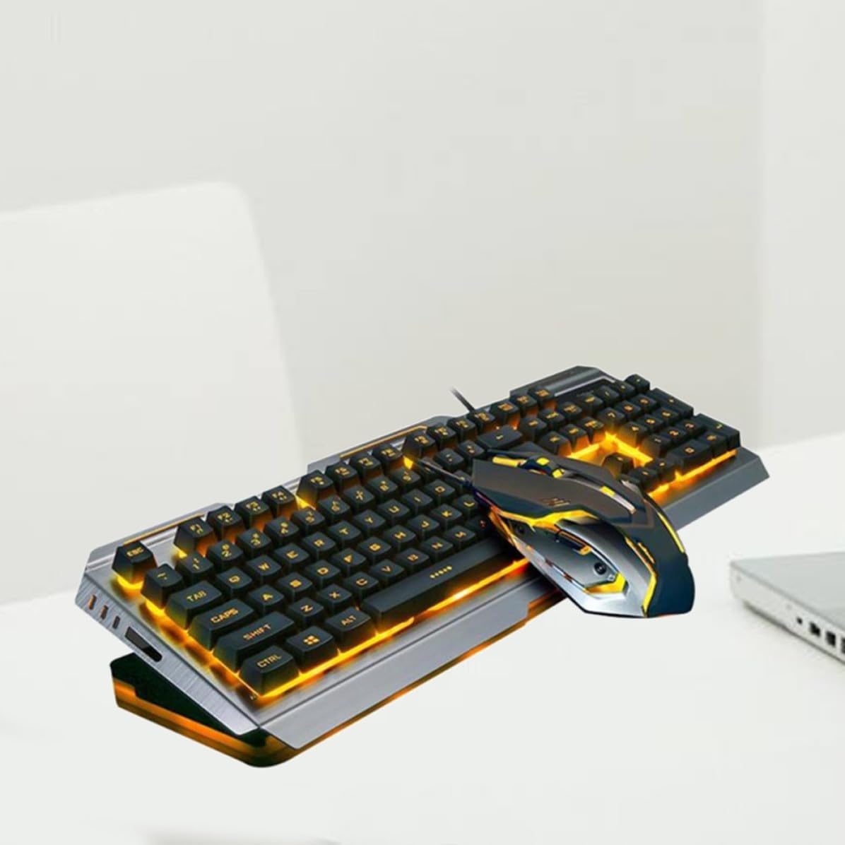BETOOKY Tastiera Meccanica Retroilluminazione LED Set e Mouse da Gioco Tastiera Ergonomica Tasti ad Alta Elasticità e Mouse USB Nero in Plastica