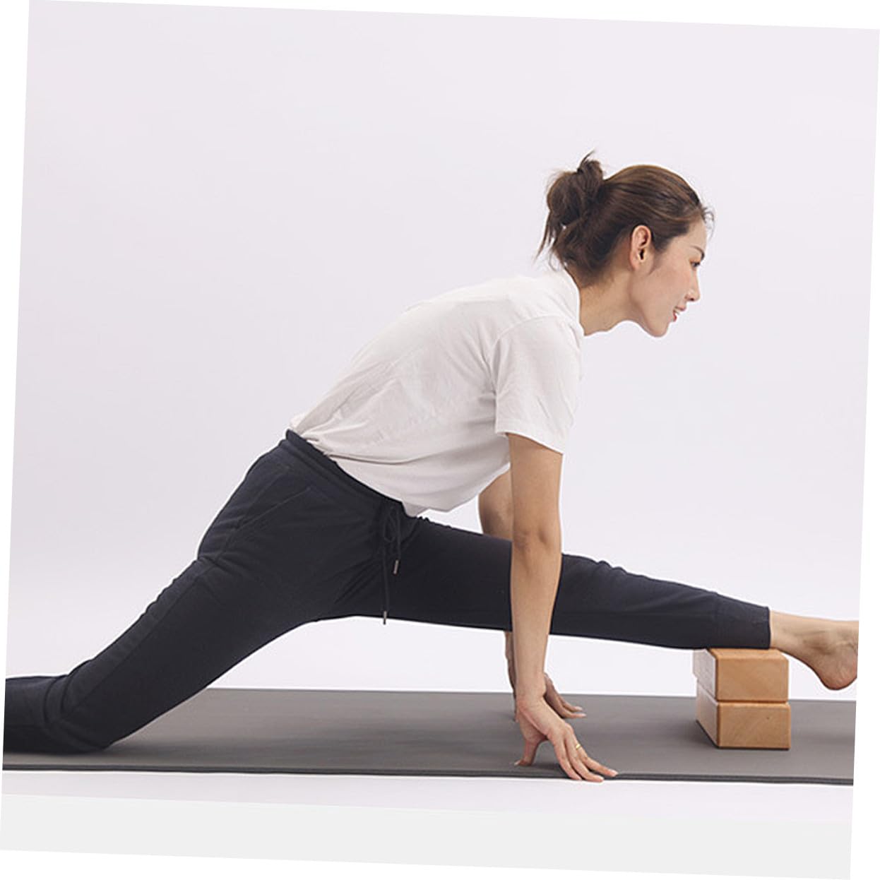 SUPVOX Bloque De Yoga Sólido De Madera Maciza Amarillo Claro, Antideslizante y Resistente, Accesorio De Yoga Ligero Para Ejercicios y Pilates, Adecuado Para Uso Diario y Entrenamiento Casa