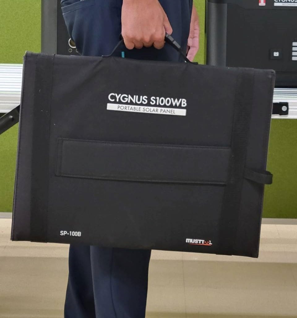 Amazon.co.jp: イチネンアクセス ツール事業部 SP-100B ソーラーパネル