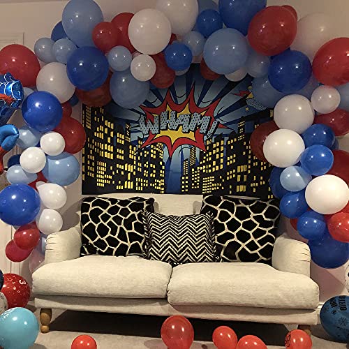 RUINI - Sfondo per foto, motivo: supereroe