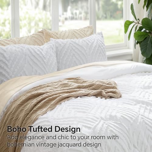Image of BEDELITE Boho Comforter Set Queen - Tufted Boho Bedding Set, Bright White | Soft & Lightweight Comforter for All Seasons, Jacquard Farmhouse Bedding with 2 Pillowcases