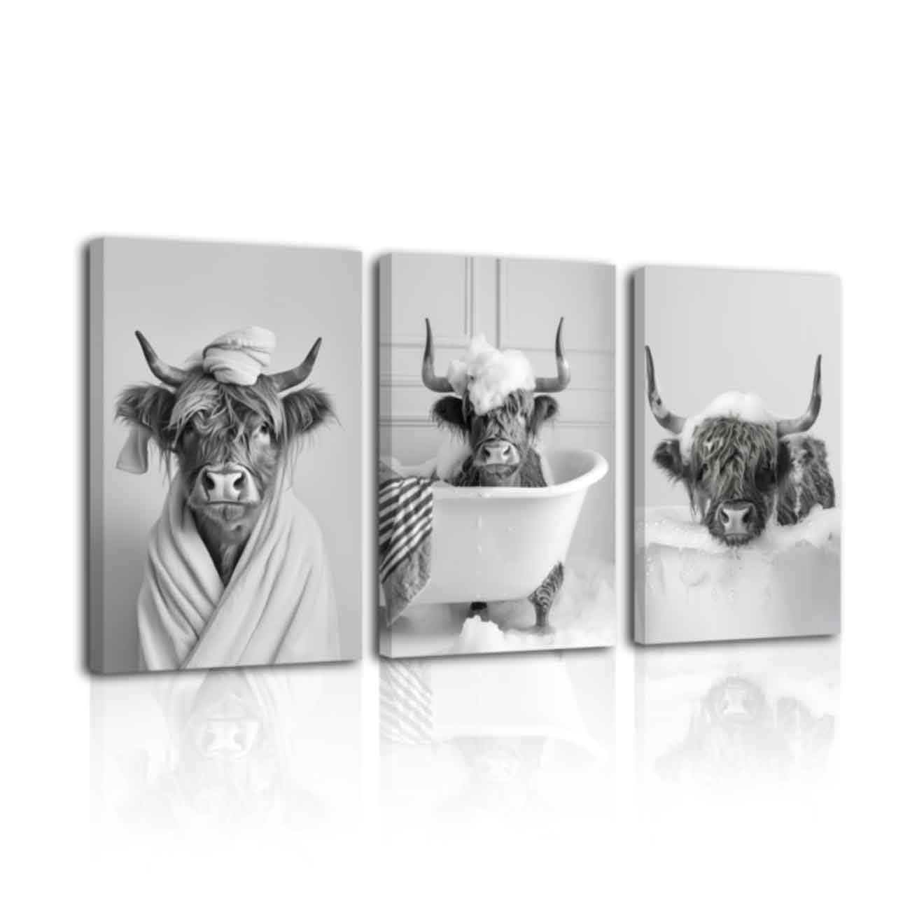 Mucca delle Highland seduta sul WC, minimalista e moderno, decorazione