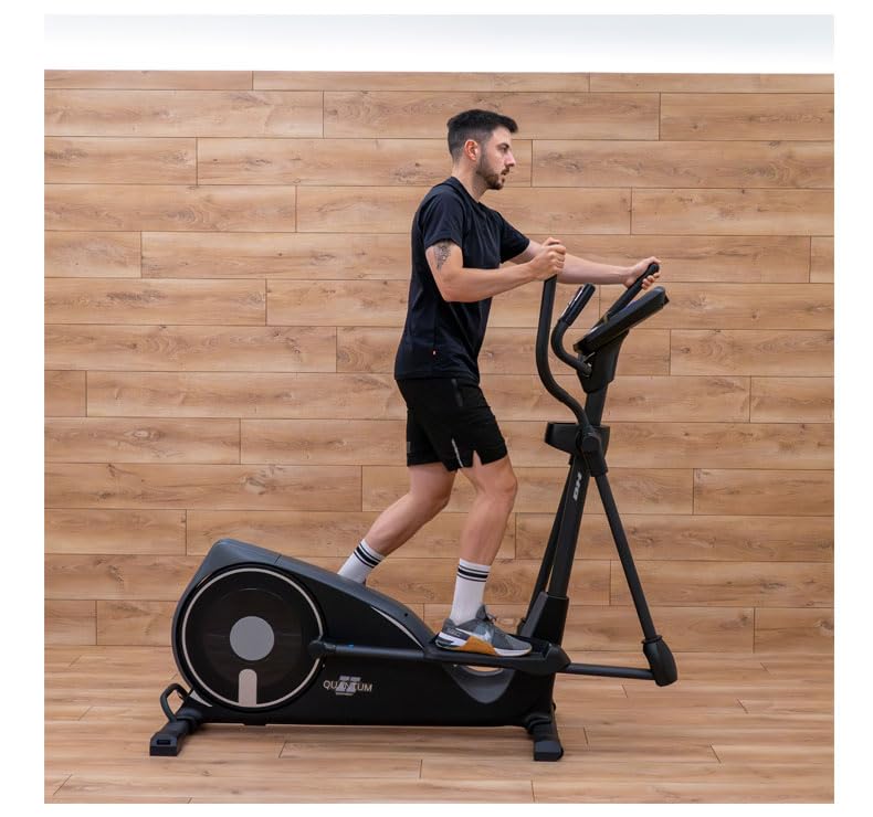 BH Bicicleta Elíptica i.Quantum - Magnética - Sistema inercial 20kg - Zancada 46cm - 24 Niveles - 2 Versiones