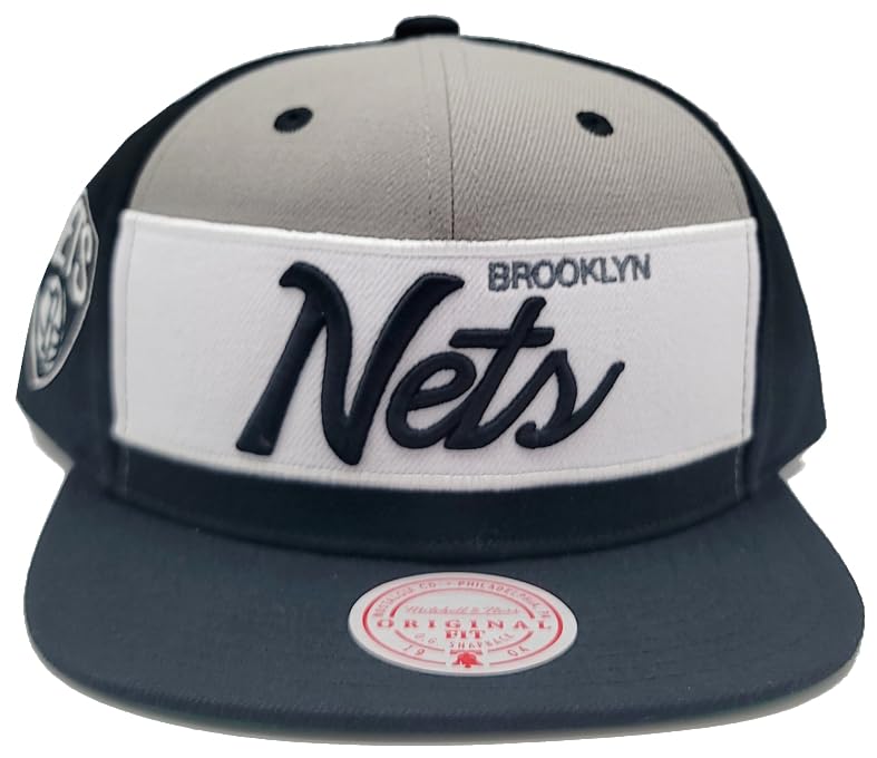Casquette Brooklyn Nets Mitchell & Ness retro script colorblock blanc et noir snapback