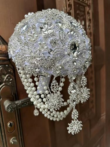 Image of MaxxCloud Luxury Gatsby-Inspired Vintage Wedding Golden Brooch Bouquets Handmade Sliver Bling Glam Wedding Bridal Bouquet (White, 7.1'' /18cm)