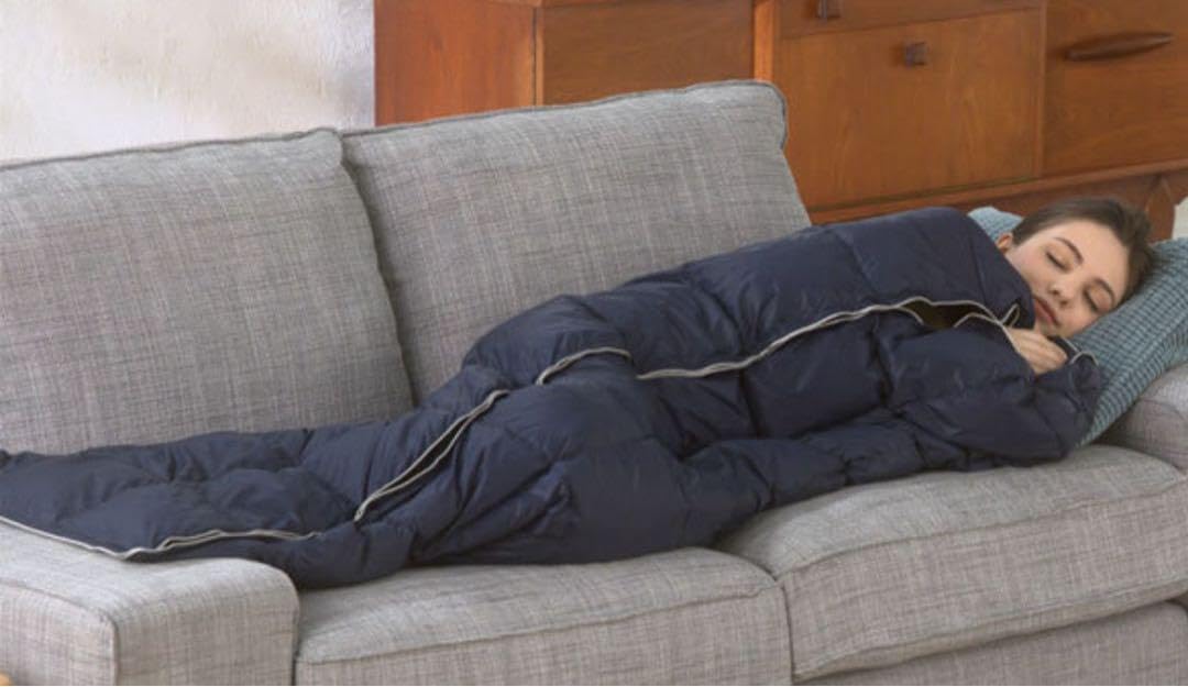 モスコビーリッチダウン 軽い薄いコンパクト防災マルチユースな