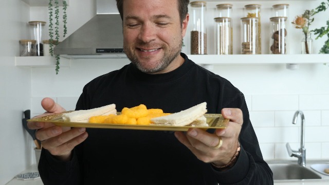 Yumchikel-Plastic Serving Tray & Platter Set (4pk) White & Rose Gold Lace Disposable Party Trays & Platters for Food - Weddings, Dessert Table, Cupcake Display -14"x7.5" inches