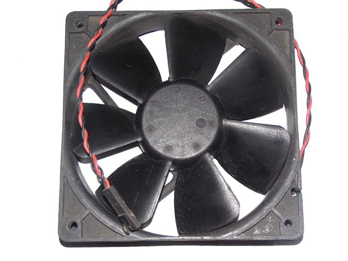 Ventilador de servidor WFC1212B 12V 120mm que disipa el calor de forma eficiente a 1245RPM