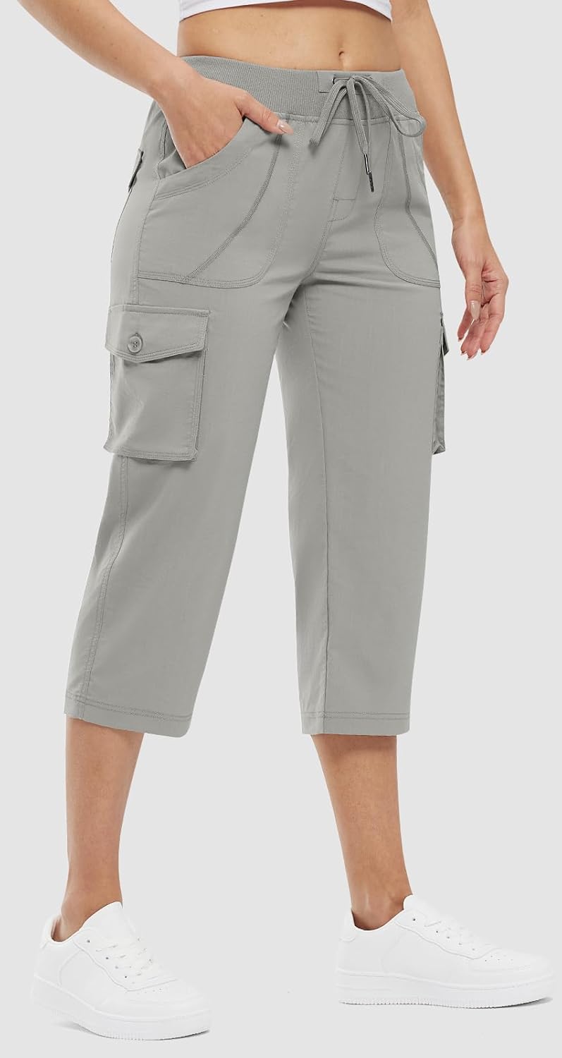 Rdruko Women's Cargo Capris Lightweight Quick Dry Hiking Travel Summer Casual Cropped Pants with Pockets