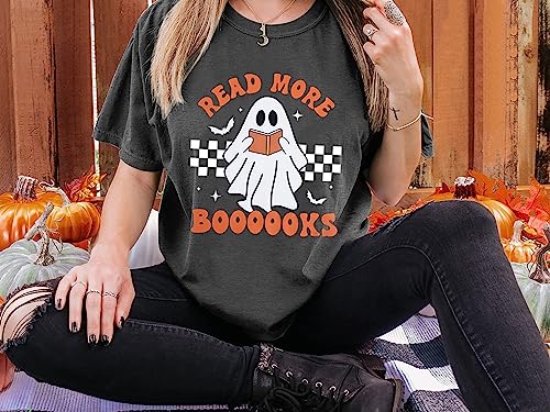 Halloween Teacher Shirts for Women Groovy Read More Books Ghost T-Shirt Short Sleeve Halloween Party Tee Tops4