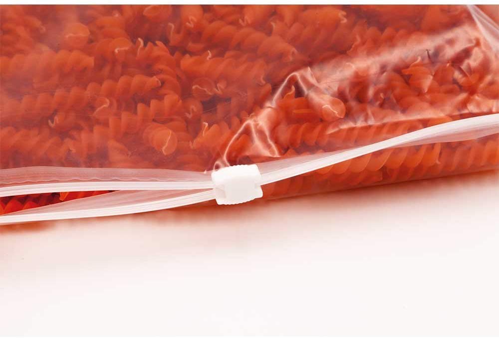 Lot de 250 - Sac congélation- sachet alimentaire a curseur 27 X 28 cm - Sac congélation - sachet fraîcheur fermeture coulissante – sachet pour conservation zip avec curseur . idéal pour conservation d’aliment ou de plat cuisiné . Marque UNIVERS GRAPHIQUE