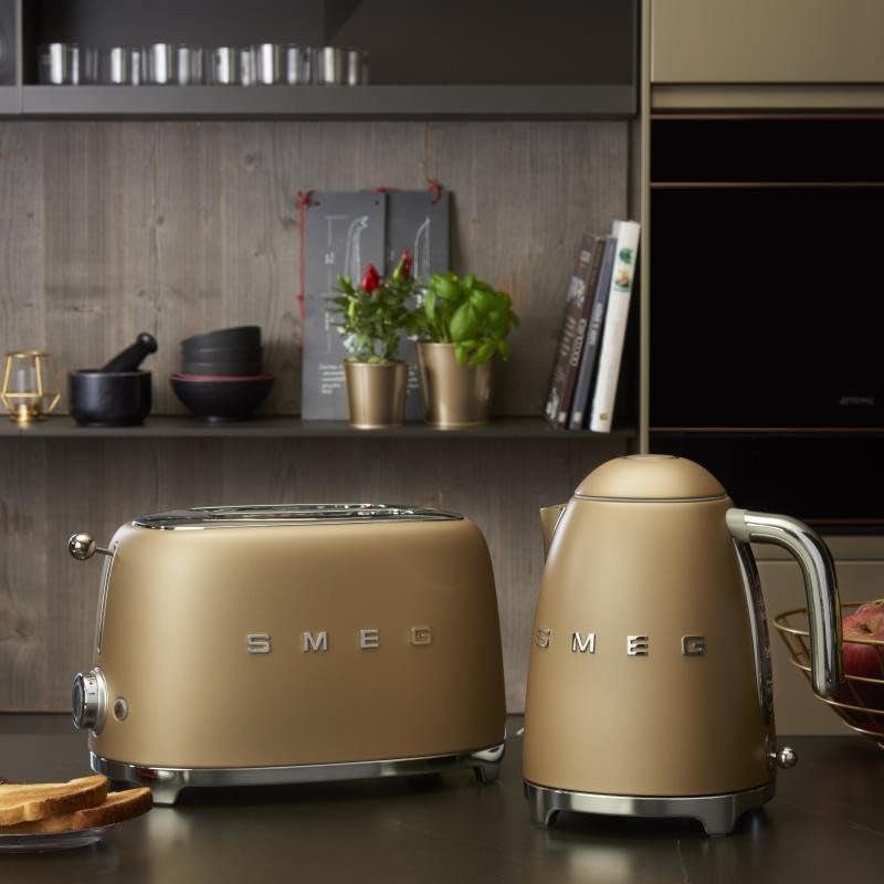 Kettle with a Capacity of 1.7l and a Power of 2400 W from Smeg KLF03CHMEU - Champagne matt - Image 2