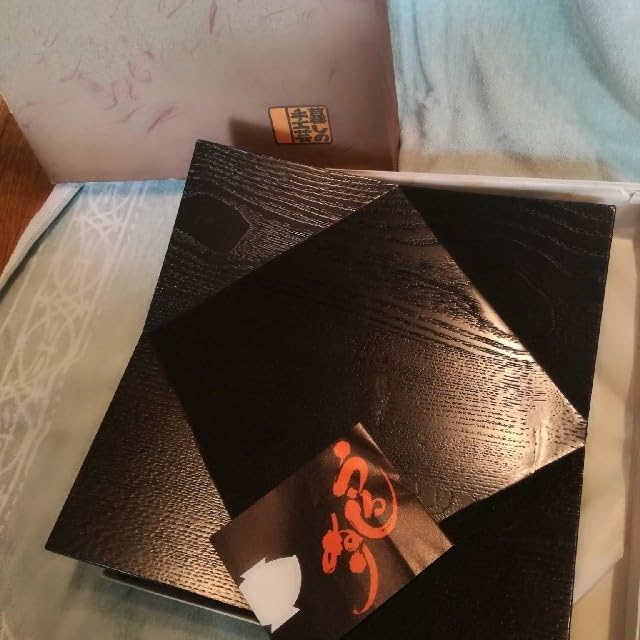 うるし作家夏目有彦作　らでん(螺鈿)絵文字菓子器 うるし作家夏目有彦作 らでん螺鈿絵文字菓子器 うるし作家夏目有彦作